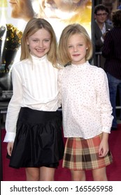 Dakota Fanning, Elle Fanning At Premiere Of DREAMER, Mann Village Theatre, Westwood, CA, October 09, 2005 