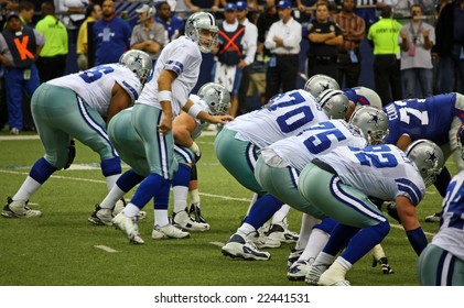 DALLAS - DEC 14: Taken In Texas Stadium On Sunday, December 14, 2008. Tony Romo And The Dallas Cowboys Lineup Against The NY Giants.