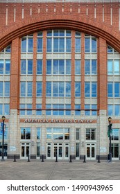 DALLAS, TEXAS/UNITED STATES- JANUARY 19, 2016: A Vertical Of The American Airlines Center In Dallas