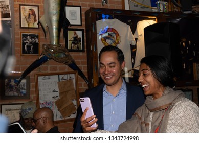 DALLAS, TX-USA - MARCH 19 2019- Texas Democrat And 2020 Presidential Candidate Julián Castro Meets Supporters At A Fundraising Event Hosted By The Dallas County Democratic Party. 