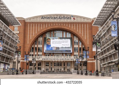 DALLAS, USA - APR 8, 2016: The American Airlines Center Arena In Dallas. Texas, United States