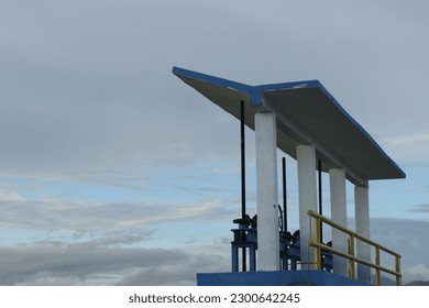 dam engine in blue with sky background