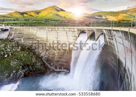 Dam over Eresma river, Segovia (Spain). Pontoon Reservoir.