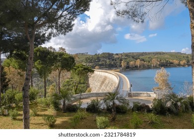 The dam that creates the artificial lake of Marathon that covers the water needs of the capital of Athens