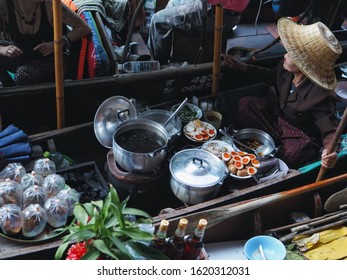 Damnern Saduak, Thailand, December 2019
The Local Food Seller At Floating Market  