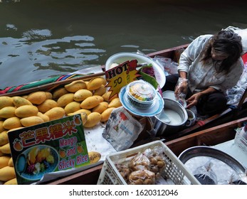 Damnern Saduak, Thailand, December 2019
The Local Food Seller At Floating Market  