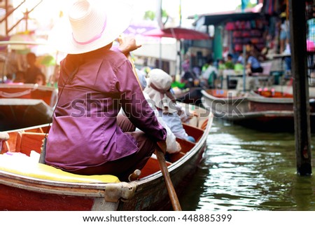 Damnoen Saduak Floating Market, Landmark Rachaburi city. Near Bangkok in Thailand.
