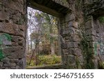 Dams to Darnley Country Park. Ruin of Waulkmill Glen. Appears on a map of 1852 as a roofless ruin. The most plausible theory is that it was connected to Charles Tennant