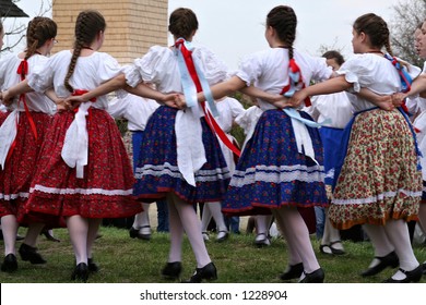 2,346 Hungarian dance Images, Stock Photos & Vectors | Shutterstock