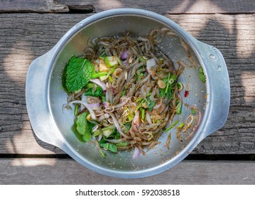 Dancing Shrimp Salad (shrimps Alive In Spicy Sauce) 