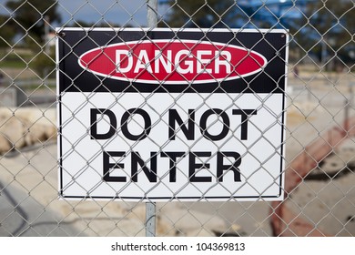 1,060 Construction Site Do Not Enter Images, Stock Photos & Vectors ...