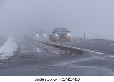 Dangerous driving conditions due to fog and poor visibility on the road