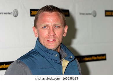 Daniel Craig arrives for the 2005 SUNDANCE FILM FESTIVAL premiere of THE JACKET at the Eccles Center Theatre, January 23 2005 in Park City, Utah,