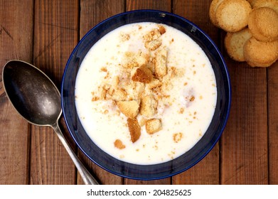 Danisk Buttermilk Soup. KoldskÃ?Â¥l