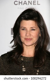 Daphne Zuniga At MOCA's Annual Gala 