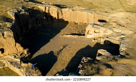 Dara, One Of The Most Important Settlements Of Upper Mesopotamia.