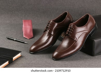 dark brown classic shoes for man new collection shine