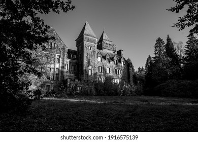 24 Creepy Castle No Colour Images, Stock Photos & Vectors | Shutterstock