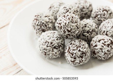 Dark Chocolate Coconut Brownie Energy Bites