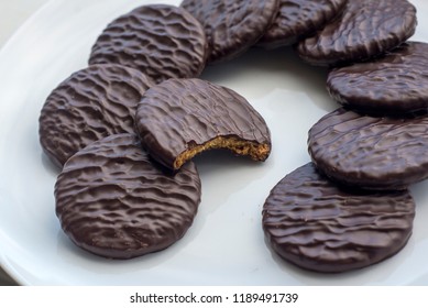 124,392 Ginger biscuits Images, Stock Photos & Vectors | Shutterstock