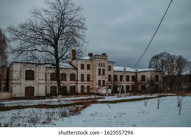 Dark And Creepy Abandoned Haunted Mental Hospital In Winter