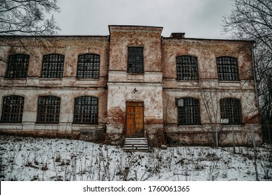 Dark And Creepy Abandoned Haunted Mental Hospital In Winter