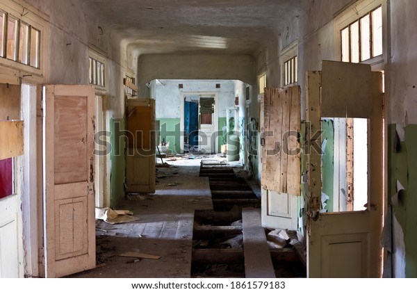 1,001 School Building Creepy Images, Stock Photos & Vectors | Shutterstock