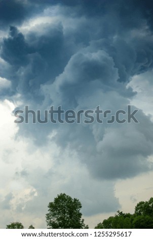 Dark dynamic thundercloud