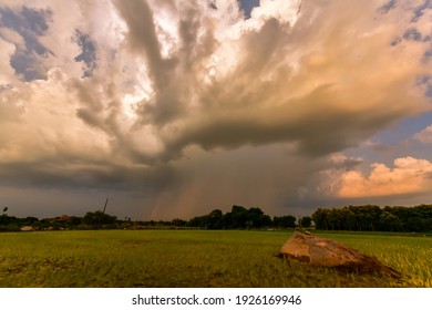 虹空雲库存照片 图片和摄影作品 Shutterstock