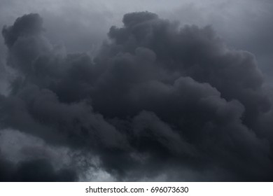 dark storm clouds before rain
