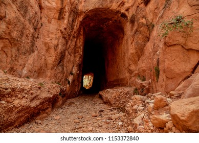 Dark Tunnel Canyon Petra Jordan Middle Stock Photo (Edit Now) 1153372840