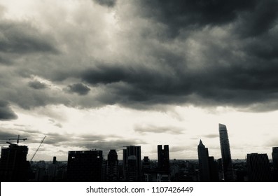 darkcloud before raining from high skytower