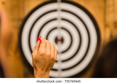 Darts,Go to the same goal. - Shutterstock ID 735769645