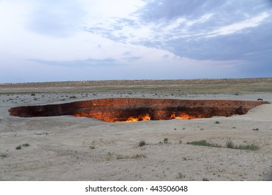 Darvaza Gas Crater, Turkmenistan