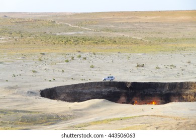 Darvaza Gas Crater, Turkmenistan