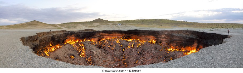 Darvaza Gas Crater, Turkmenistan