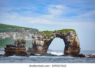 Darwin Arch, At Gapalagos Archipielago. Ecuador