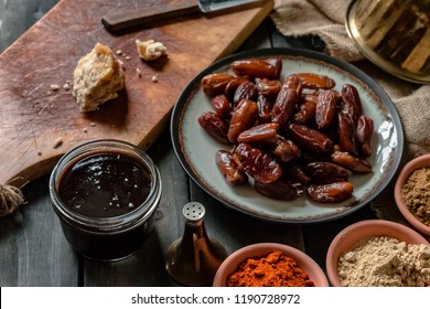 Dates And Tamarind Chutney 