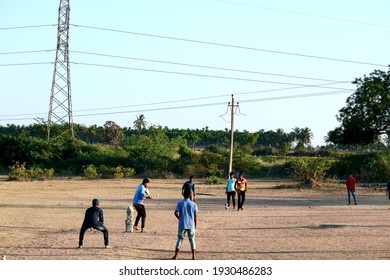 Davangere, Karnataka, India - Feb 28, 2021: A Few Village Indian Boys Are Playing Gully Cricket.