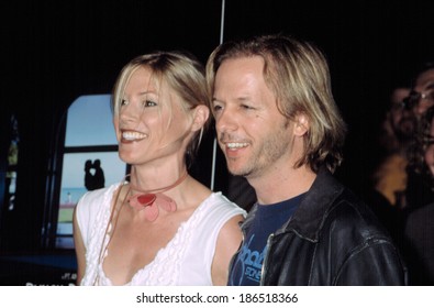 David Spade And Julie Bowen At Premiere Of PUNCH DRUNK LOVE, 10/5/2002