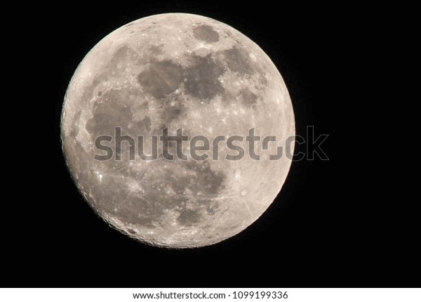 Day 15 is the\
full moon.It is a Buddhist\
day.