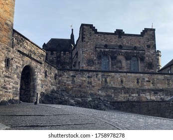 
Day Tour Inside Edinburgh Castle.