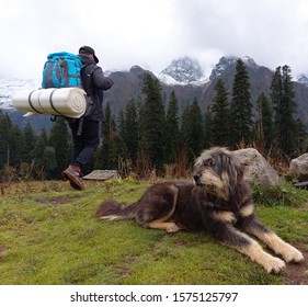 Dayara Thatch, Himachal Pradesh, India - September 30, 2019: Campsite Wrap Up To Start The 2nd Day Of The Trek To Chandranahan Lakes.