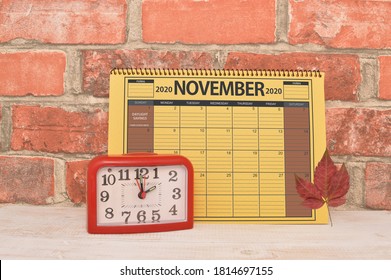 Daylight Savings November 2020 Calendar With Clock