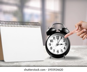 Daylight Savings Time With Calendar, Alarm Clock And Hand