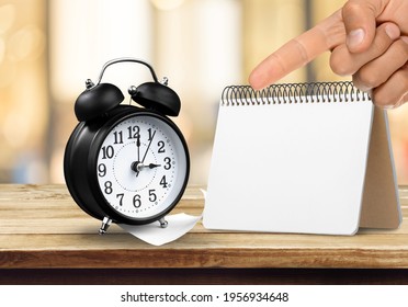 Daylight Savings Time With Calendar, Alarm Clock And Hand