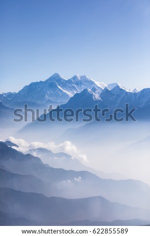 Daylight view of Mount Everest, Lhotse and Nuptse and the rest of Himalayan range from air. Sagarmatha National Park, Khumbu valley, Nepal. 商業照片 © 