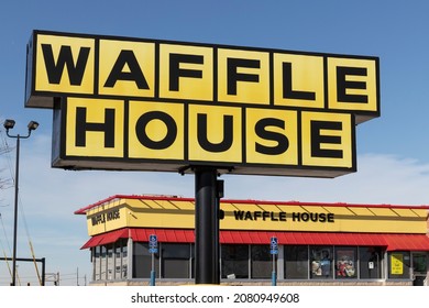 Dayton - Circa November 2021: Waffle House Iconic Southern Restaurant Chain. Waffle House Was Founded In 1955.