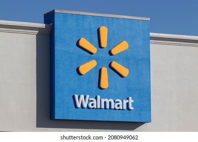 Dayton - Circa November 2021: Walmart Retail Location. Walmart introduced its Veterans Welcome Home Commitment and plans on hiring 265,000 veterans.