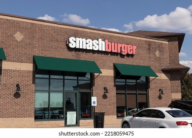 Dayton - Circa October 2022: Smashburger Fast Casual Restaurant. Smashburger Is Part Of Jollibee Foods.